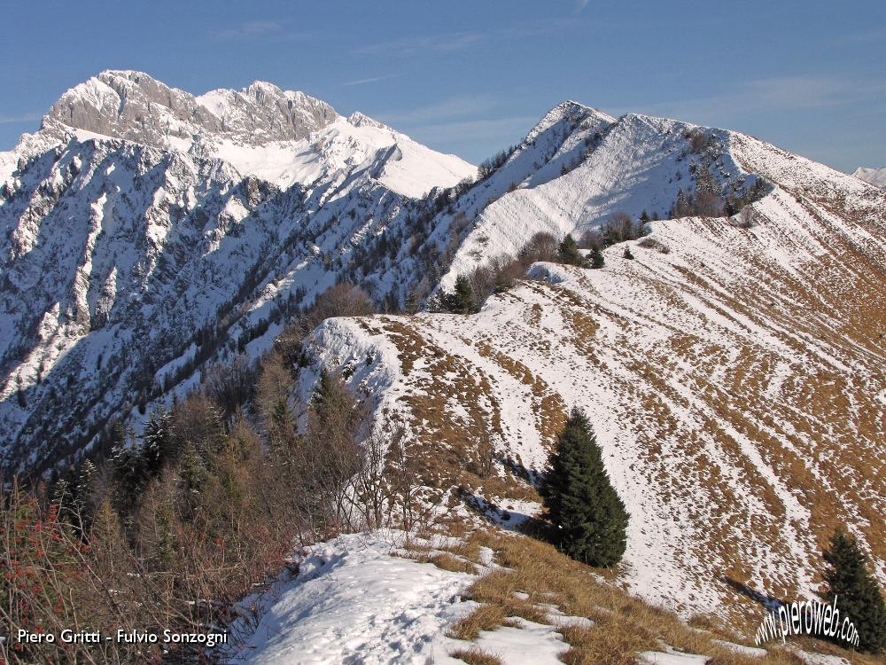 57 Monti Valsacco e Campo verso la Presolana.jpg
